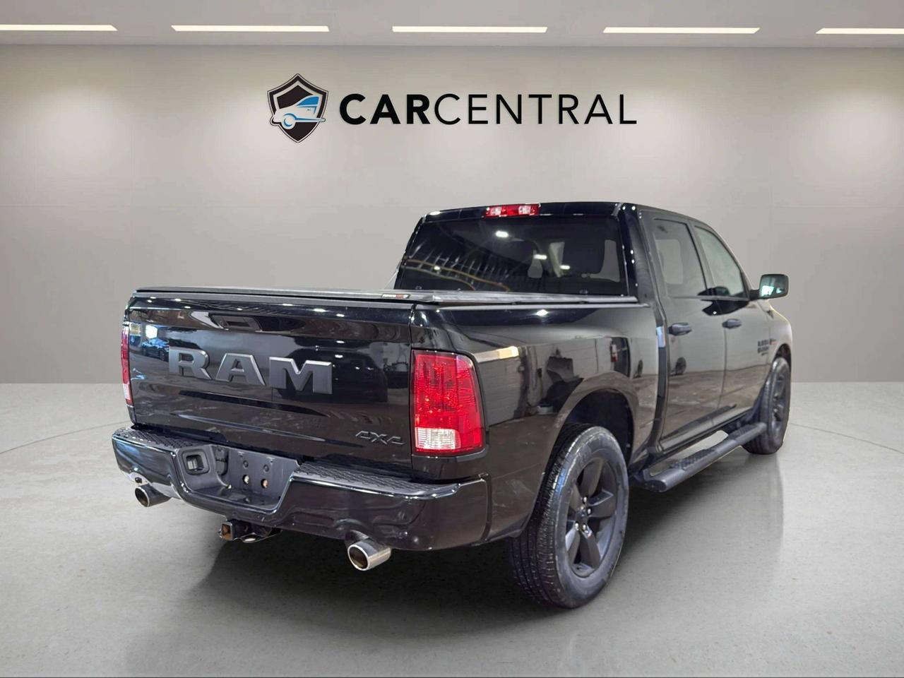 2020 RAM 1500 EXPRESS| CLEAN CARFAX| NIGHT EDITION| HEM| LEATHER Photo4