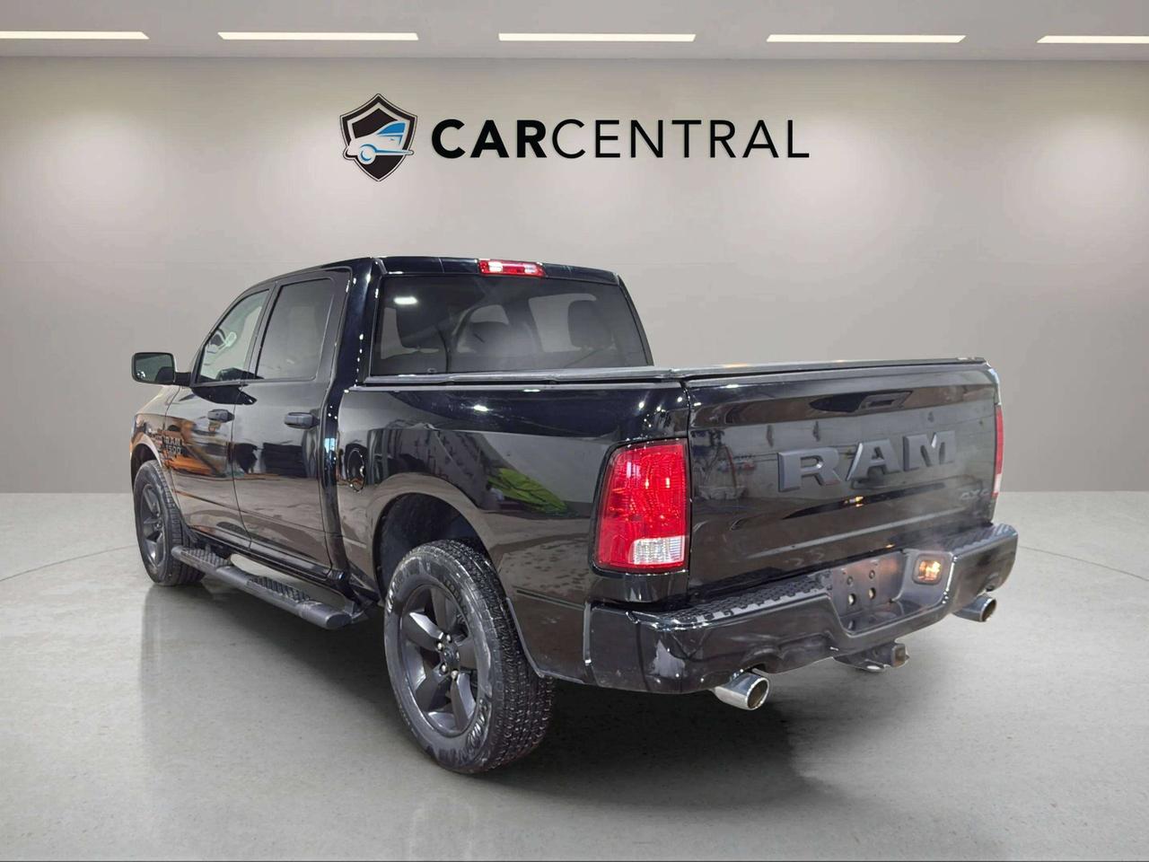 2020 RAM 1500 EXPRESS| CLEAN CARFAX| NIGHT EDITION| HEM| LEATHER Photo