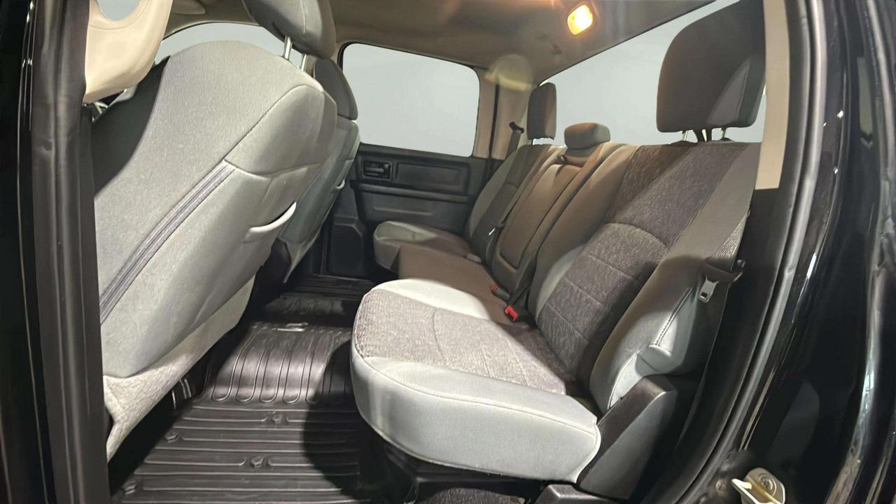 2020 RAM 1500 EXPRESS| CLEAN CARFAX| NIGHT EDITION| HEM| LEATHER Photo