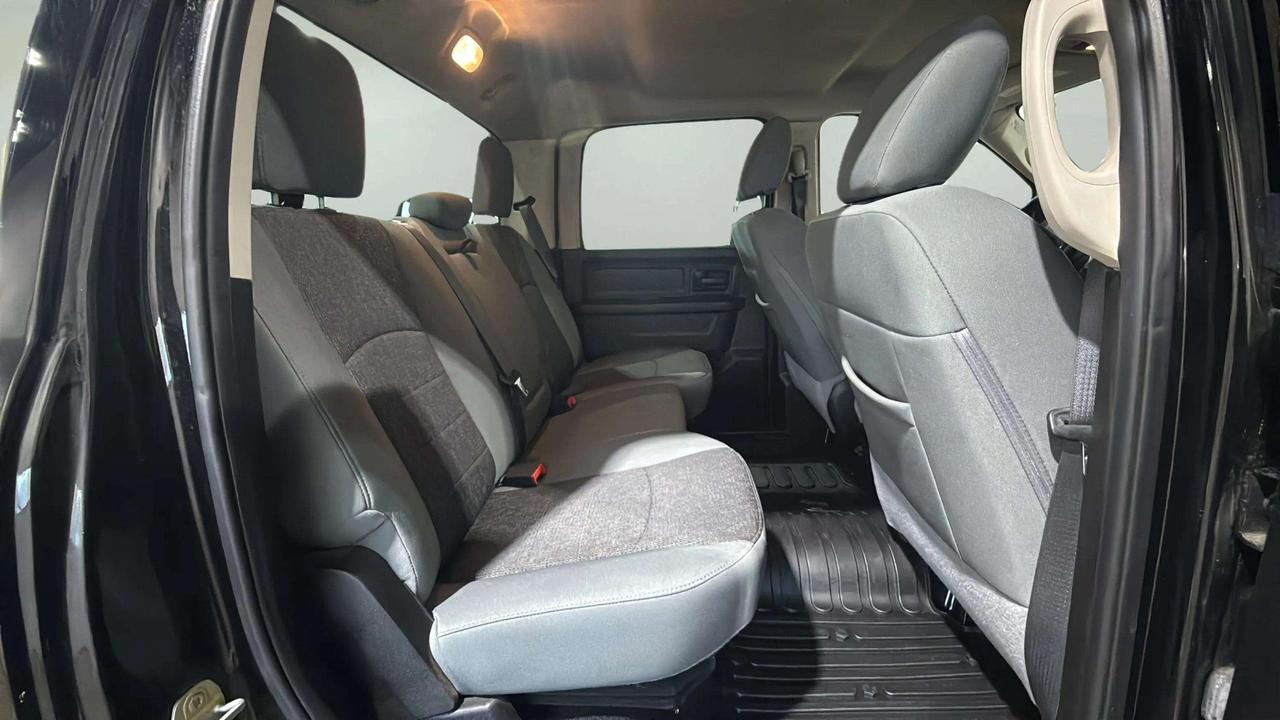 2020 RAM 1500 EXPRESS| CLEAN CARFAX| NIGHT EDITION| HEM| LEATHER Photo