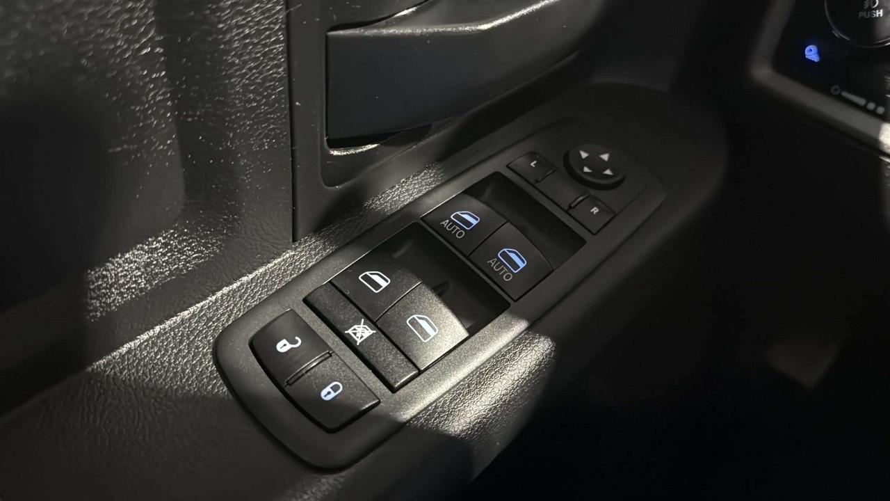 2020 RAM 1500 EXPRESS| CLEAN CARFAX| NIGHT EDITION| HEM| LEATHER Photo