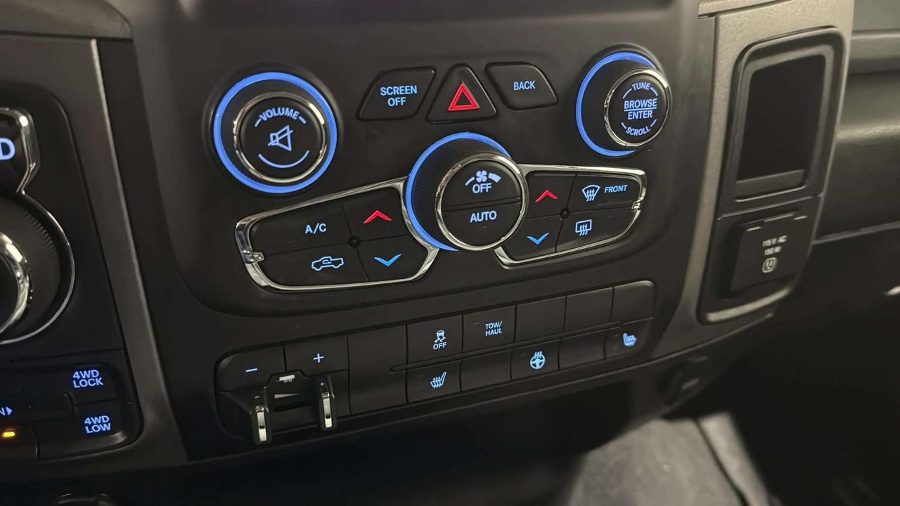 2020 RAM 1500 EXPRESS| CLEAN CARFAX| NIGHT EDITION| HEM| LEATHER Photo