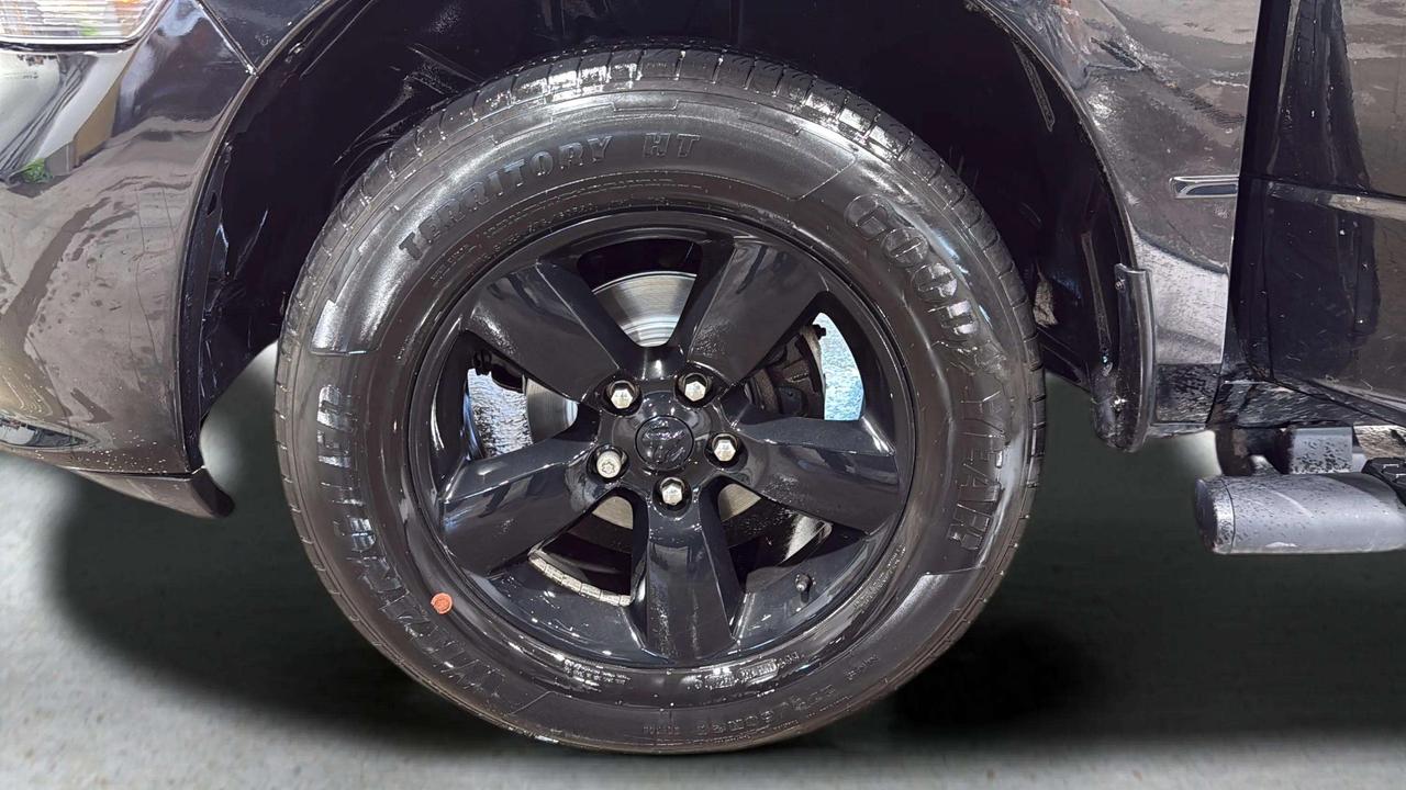 2020 RAM 1500 EXPRESS| CLEAN CARFAX| NIGHT EDITION| HEM| LEATHER Photo