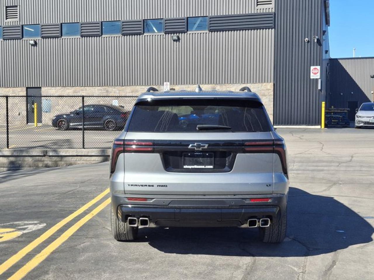 2024 Chevrolet Traverse LT AWD | Sport Edition | Leather | Trailering Pkg | Heated Wheel + Seats | Remote Start | and More ! Photo