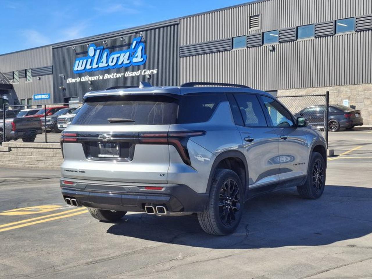 2024 Chevrolet Traverse LT AWD | Sport Edition | Leather | Trailering Pkg | Heated Wheel + Seats | Remote Start | and More ! Photo