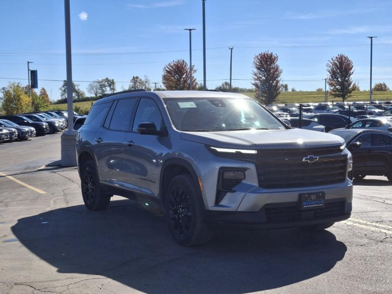 2024 Chevrolet Traverse LT AWD | Sport Edition | Leather | Trailering Pkg | Heated Wheel + Seats | Remote Start | and More ! Photo