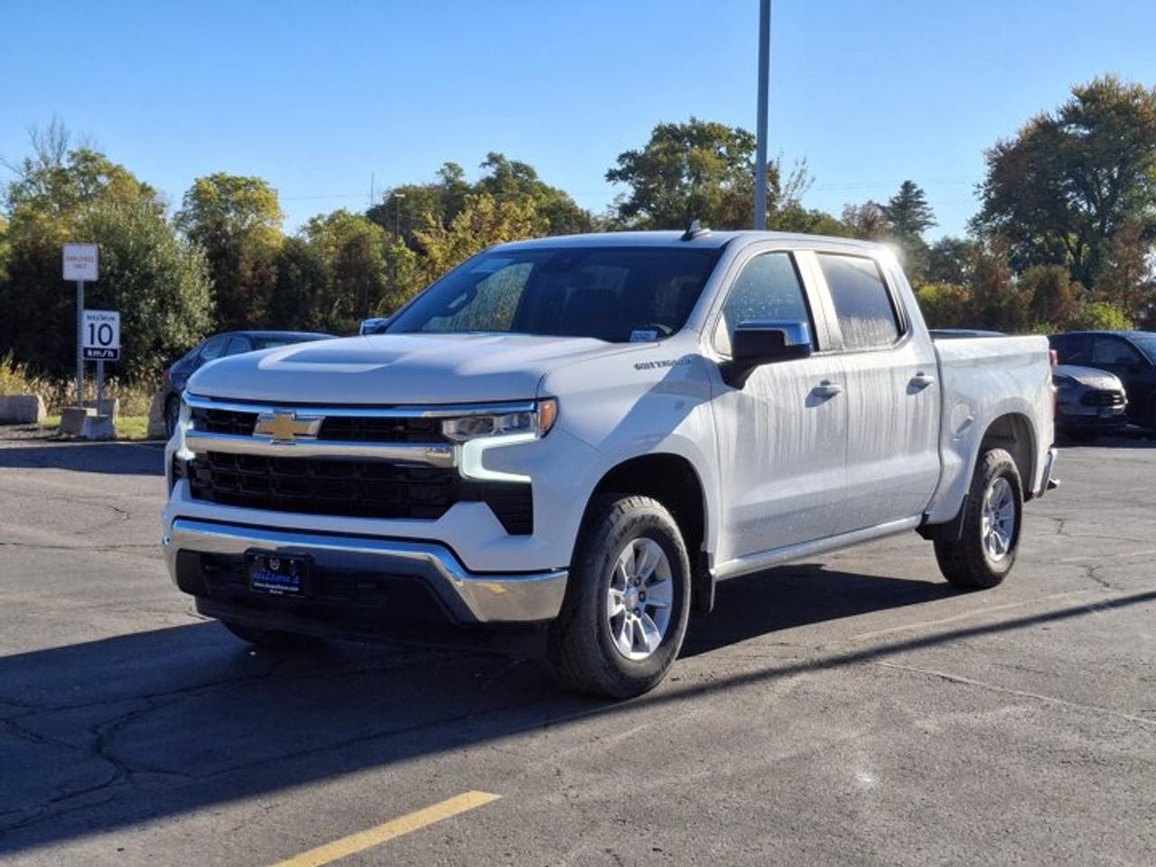2025 Chevrolet Silverado 1500 LT Crew 4X4 | 5.3L | 5.5' Box | Heated Wheel + Seats | Power Seat | CarPlay + Android | and More ! Photo0
