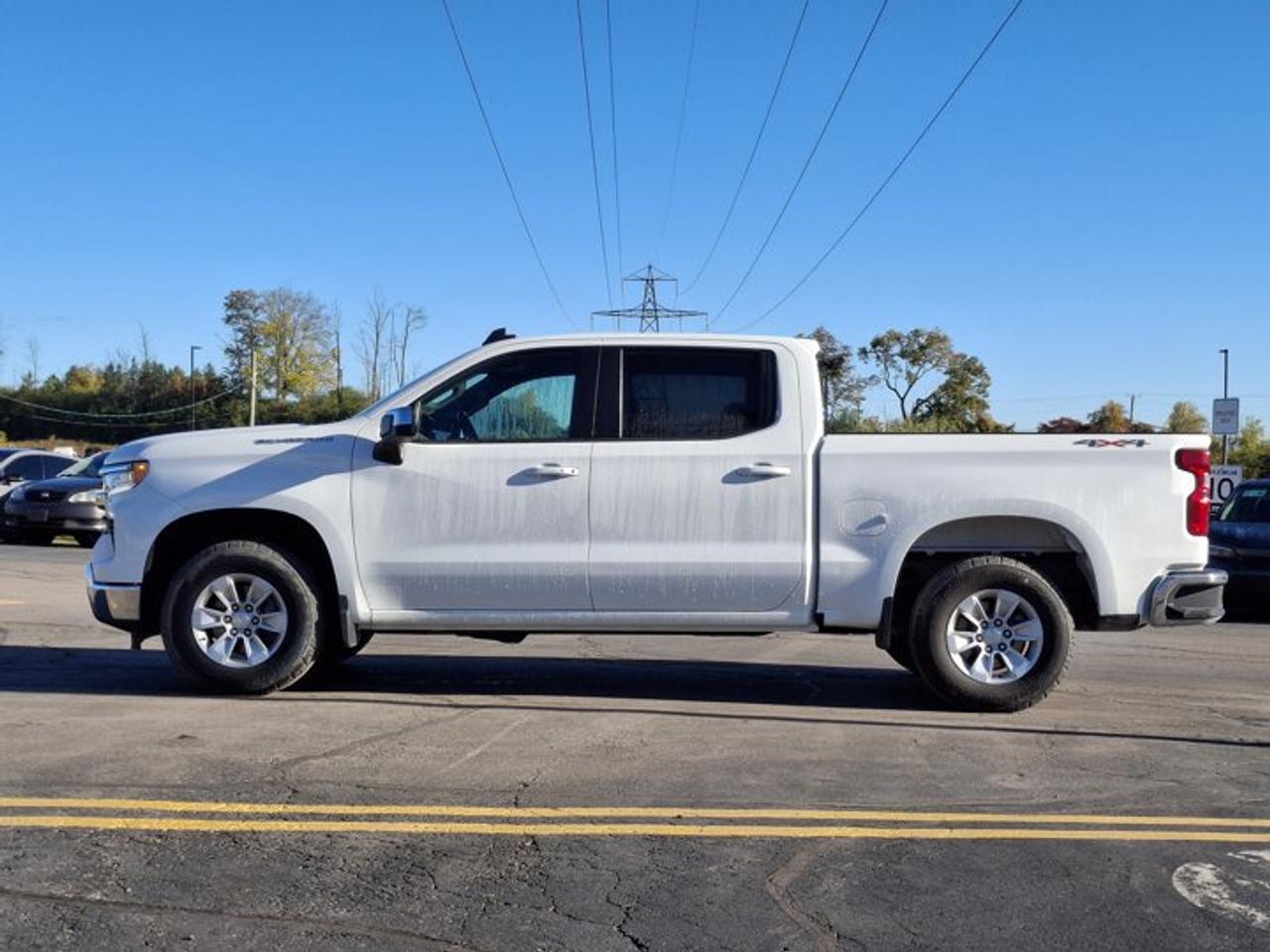 2025 Chevrolet Silverado 1500 LT Crew 4X4 | 5.3L | 5.5' Box | Heated Wheel + Seats | Power Seat | CarPlay + Android | and More ! Photo1
