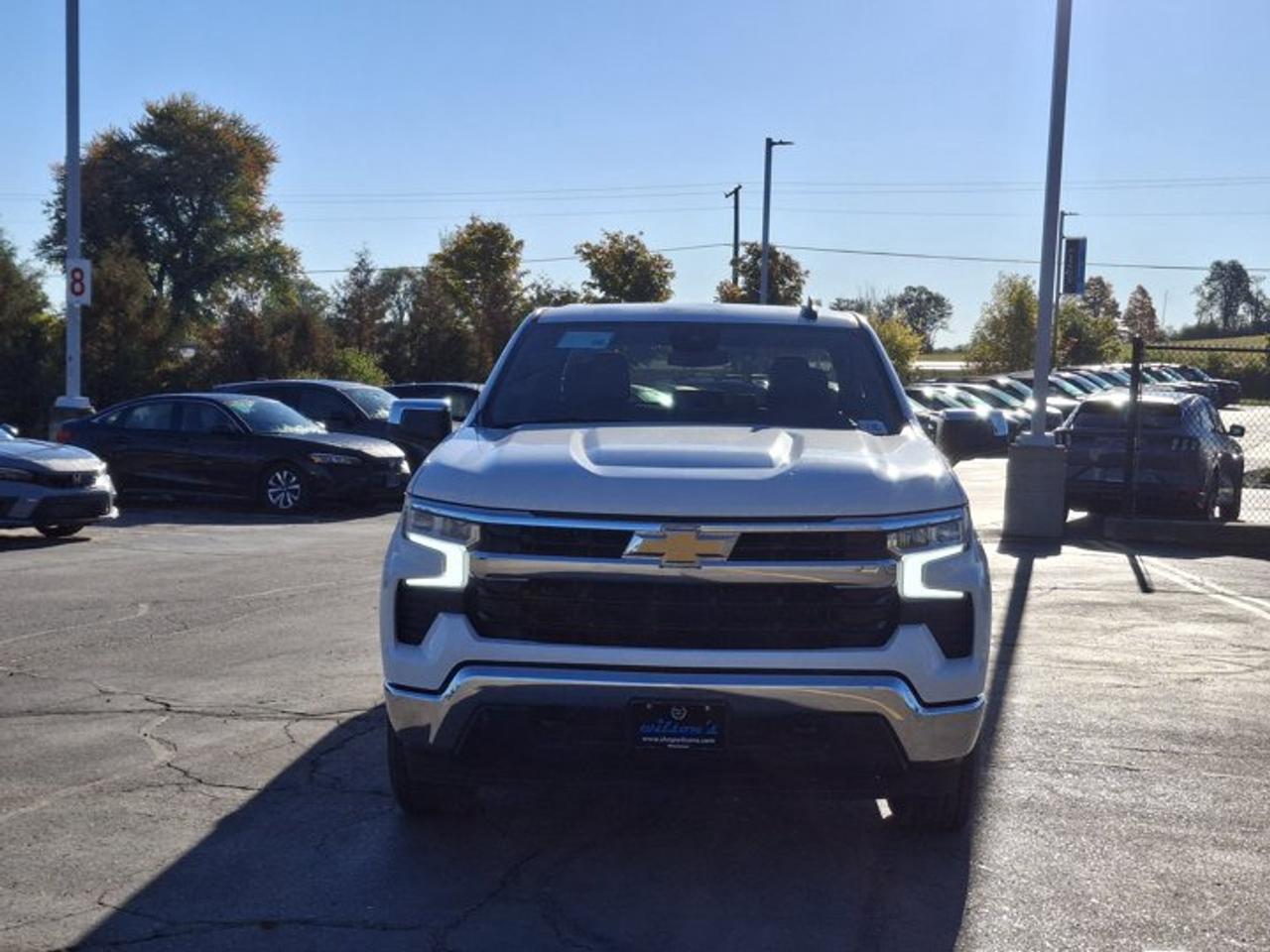 2025 Chevrolet Silverado 1500 LT Crew 4X4 | 5.3L | 5.5' Box | Heated Wheel + Seats | Power Seat | CarPlay + Android | and More ! Photo