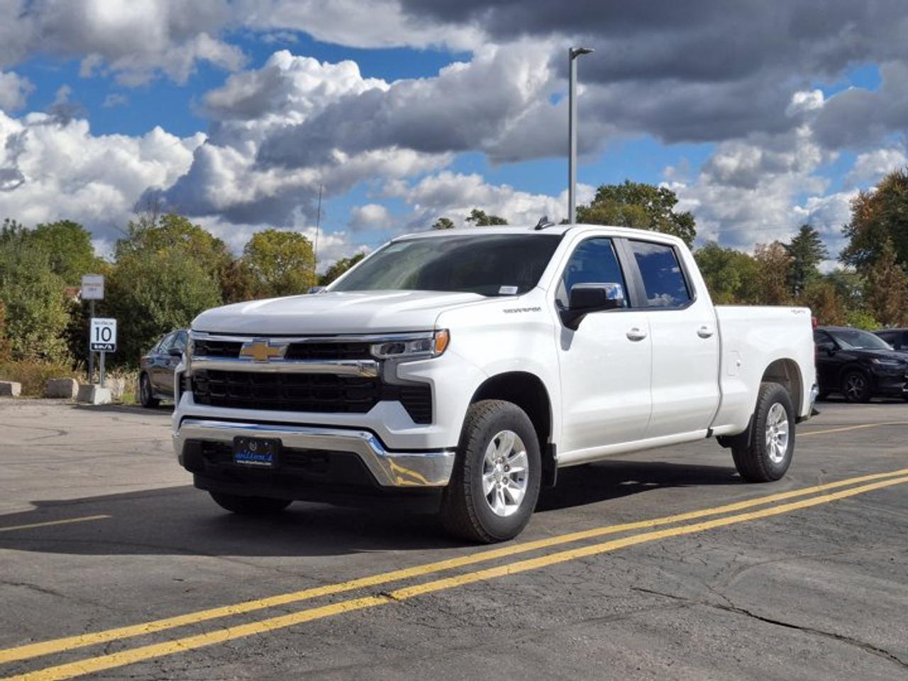 2025 Chevrolet Silverado 1500 LT Crew 4X4 | 5.3L | 6.5' Box | Heated Wheel + Seats | Power Seat | CarPlay + Android | and More ! Photo