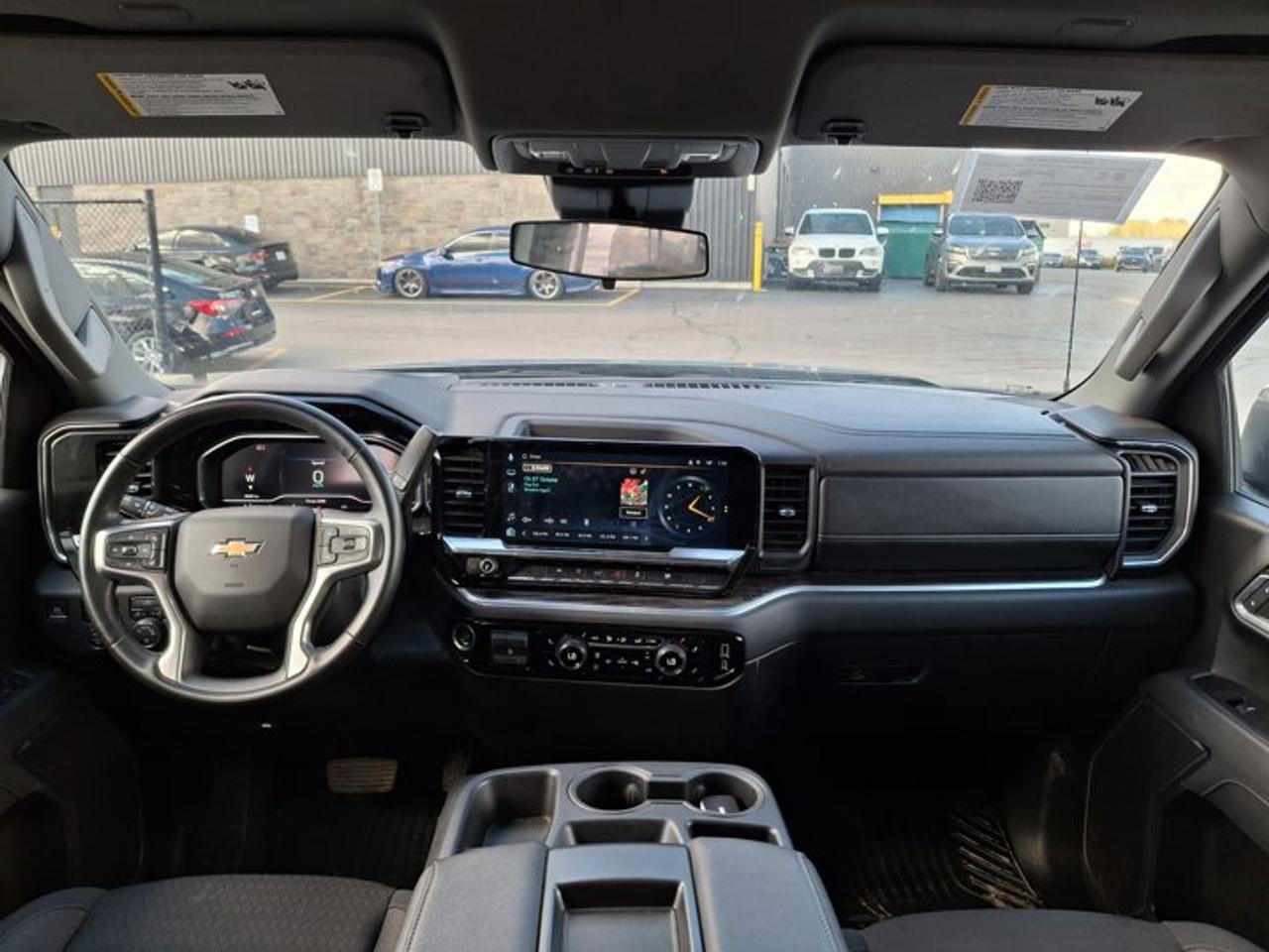 2025 Chevrolet Silverado 1500 LT Crew 4X4 | 5.3L | 5.5' Box | Heated Wheel + Seats | Power Seat | CarPlay + Android | and More ! Photo