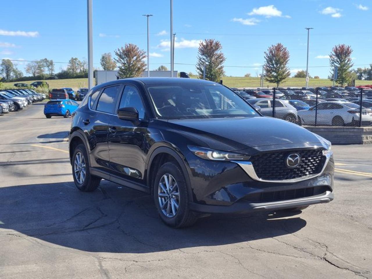 2025 Mazda CX-5 GS AWD | Leatherette | Power Seat | Heated Wheel + Seats | Adaptive Cruise | CarPlay and More ! Photo