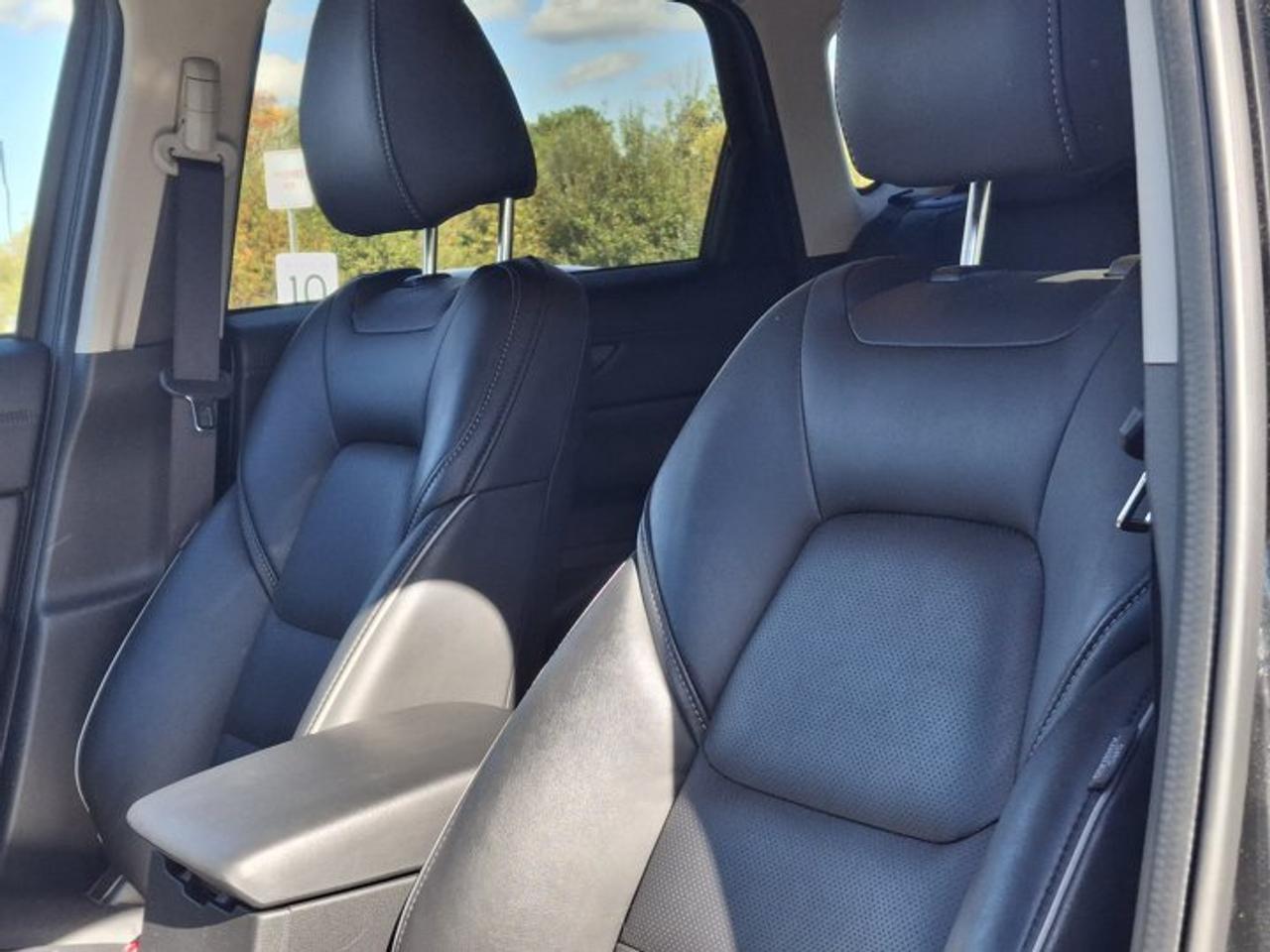 2025 Mazda CX-5 GS AWD | Leatherette | Power Seat | Heated Wheel + Seats | Adaptive Cruise | CarPlay and More ! Photo