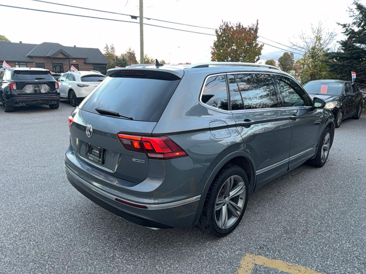 2019 Volkswagen Tiguan HIGHLINE- R-LINE-HEATED LEATHER SEATS-PANOROOF -FENDER AUDIO Photo4