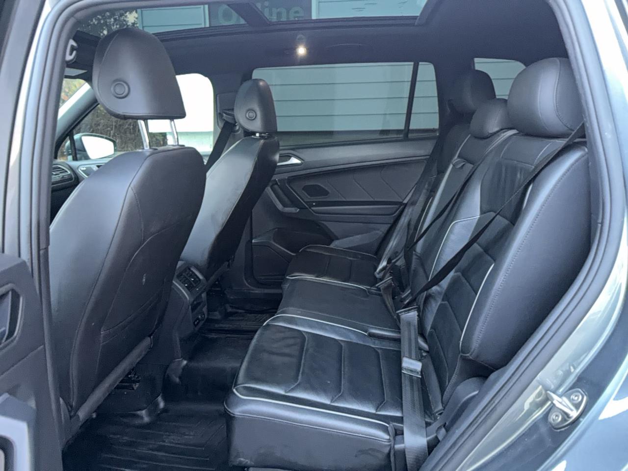 2019 Volkswagen Tiguan HIGHLINE- R-LINE-HEATED LEATHER SEATS-PANOROOF -FENDER AUDIO Photo