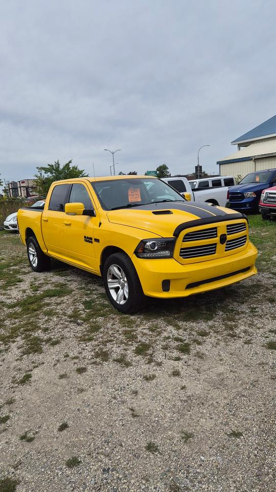 2016 RAM 1500 SPORT Photo3