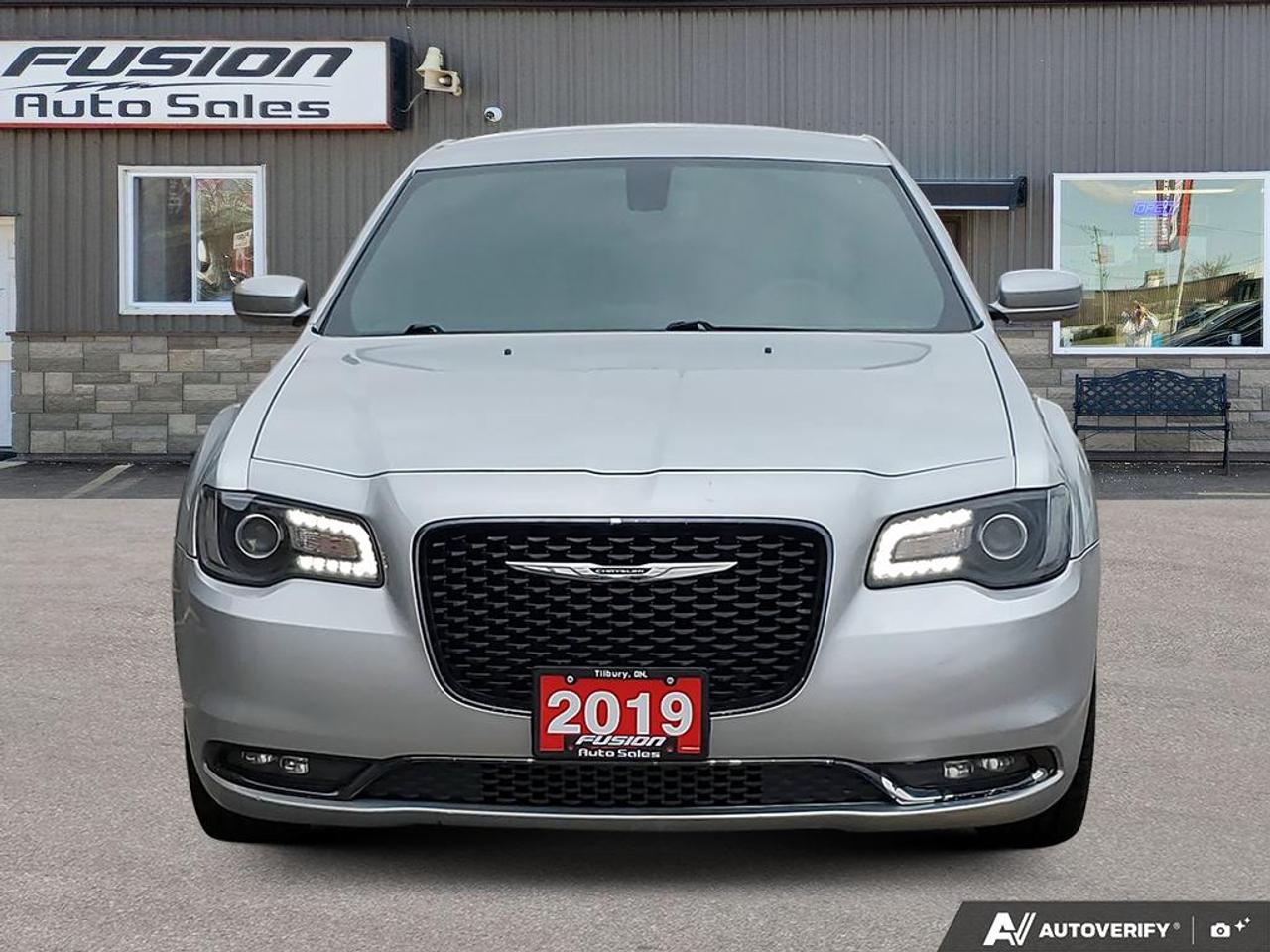 2019 Chrysler 300 300S AWD-REMOTE START-LEATHER-REAR CAMERA-SAT RADI Photo5