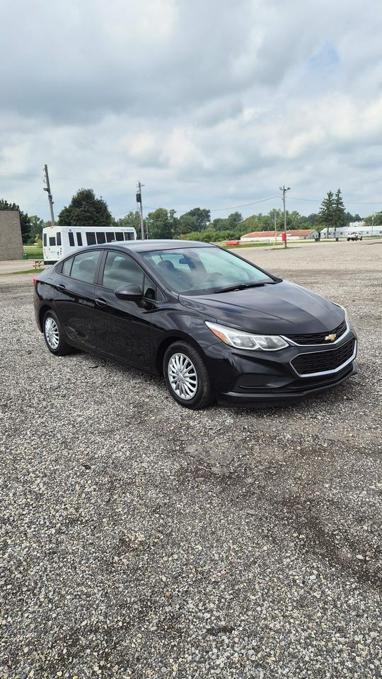 2016 Chevrolet Cruze LS Photo