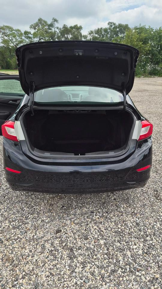 2016 Chevrolet Cruze LS Photo