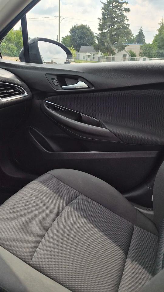 2016 Chevrolet Cruze LS Photo