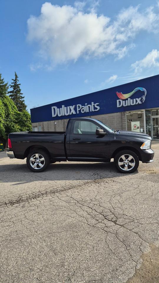 2016 RAM 1500 Express Photo4