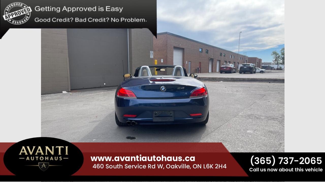 2011 BMW Z4 sDrive30i Photo