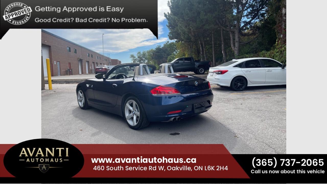 2011 BMW Z4 sDrive30i Photo