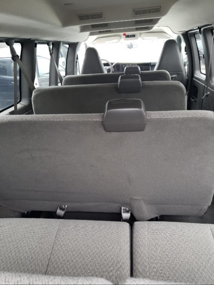 2017 Chevrolet Express LT Photo