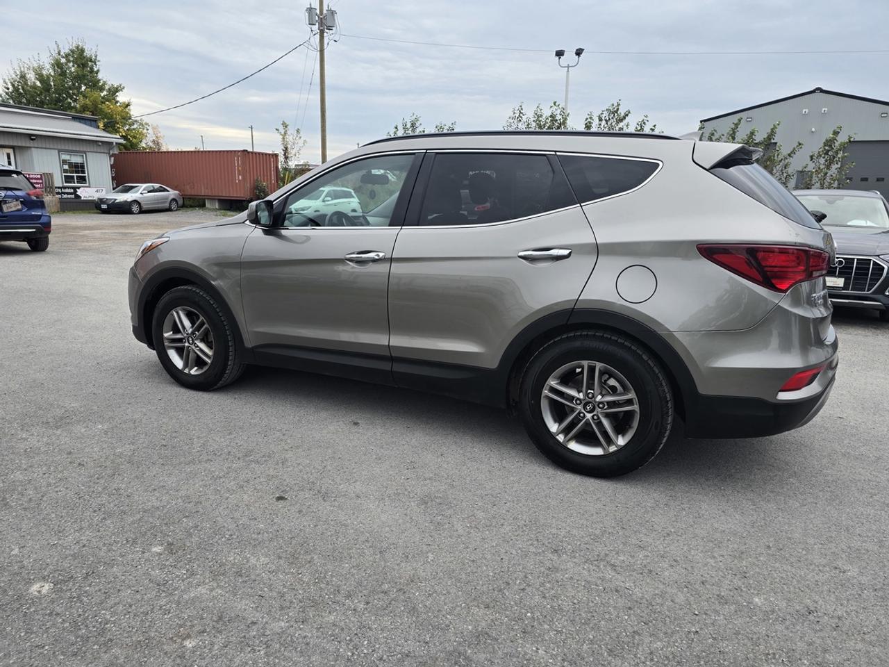 2017 Hyundai Santa Fe Sport Premium Photo
