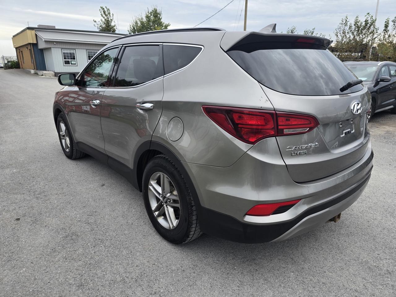 2017 Hyundai Santa Fe Sport Premium Photo