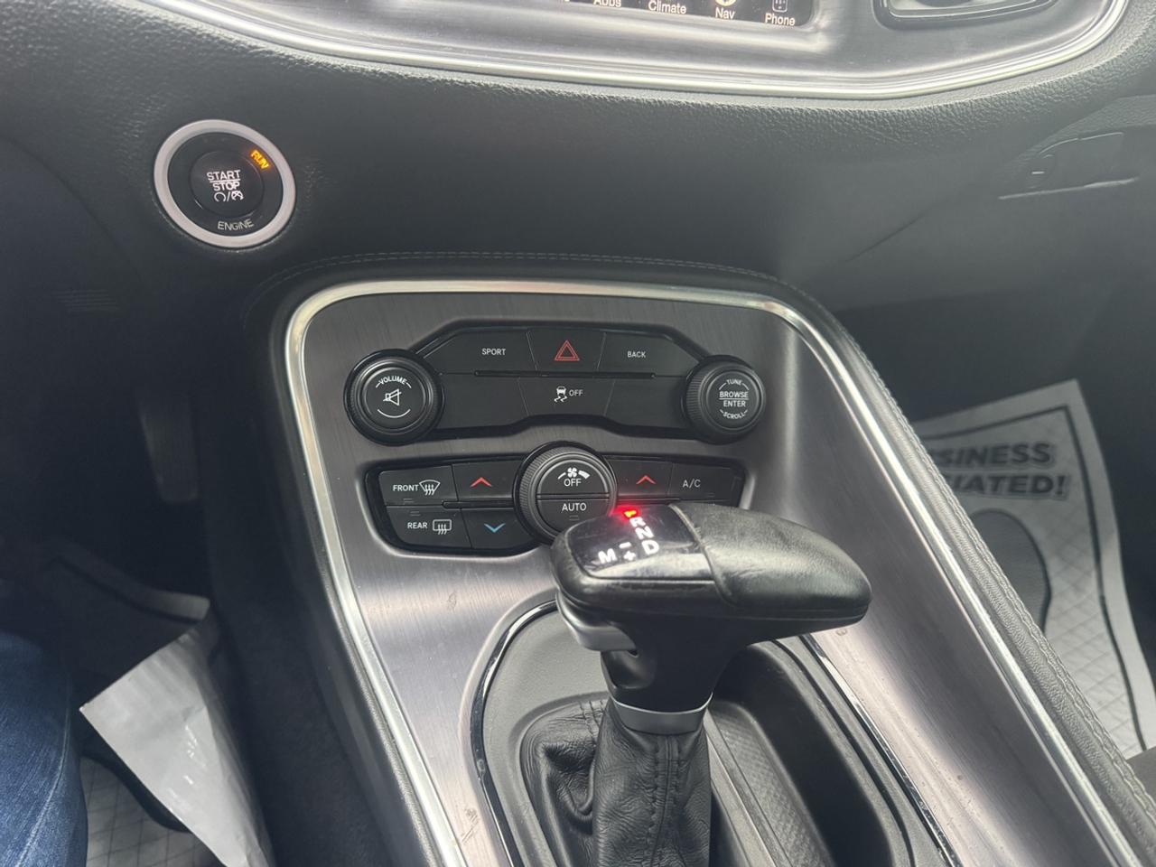 2016 Dodge Challenger SXT Photo