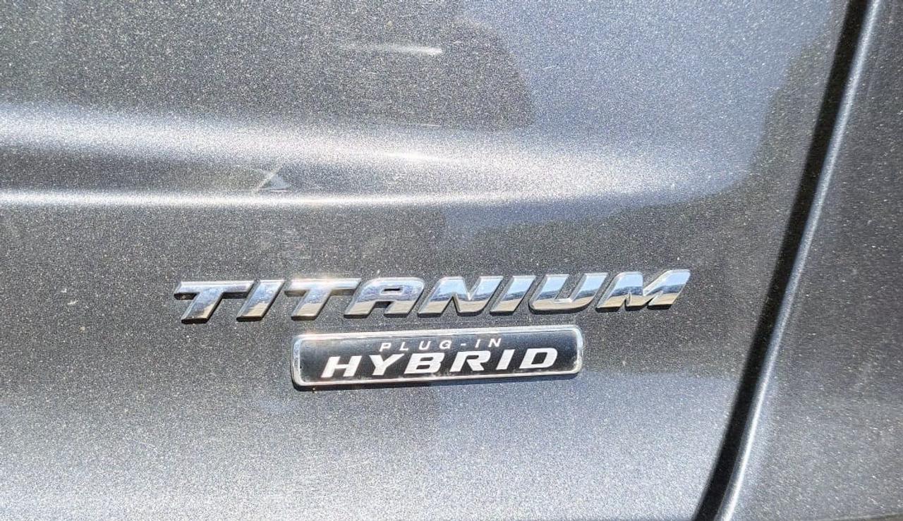 2020 Ford Fusion Titanium Energi Photo