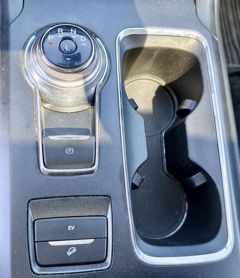 2020 Ford Fusion Titanium Energi Photo