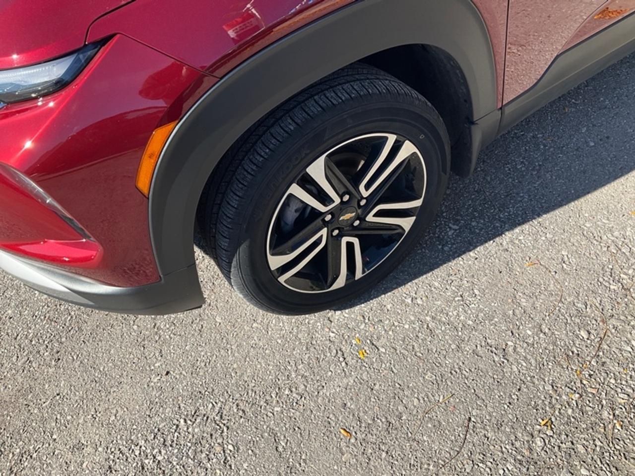2024 Chevrolet TrailBlazer LT AWD Photo1