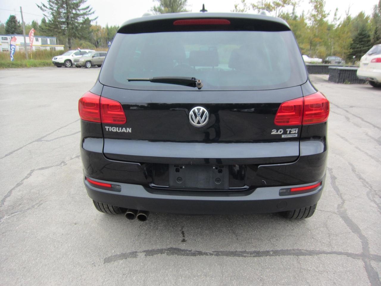 2012 Volkswagen Tiguan SE Photo