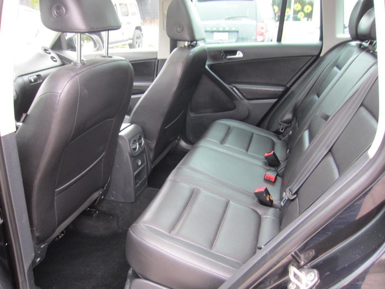 2012 Volkswagen Tiguan SE Photo