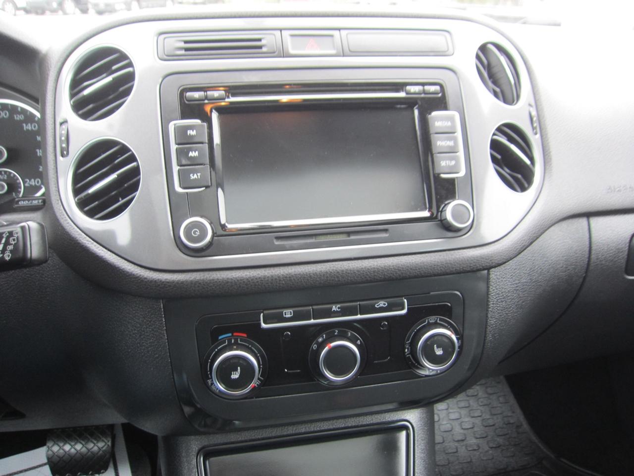 2012 Volkswagen Tiguan SE Photo
