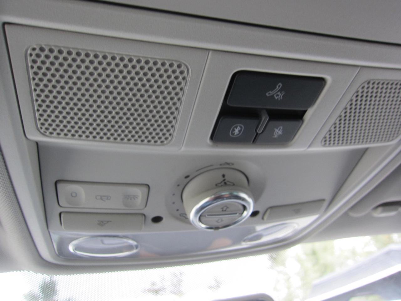 2012 Volkswagen Tiguan SE Photo