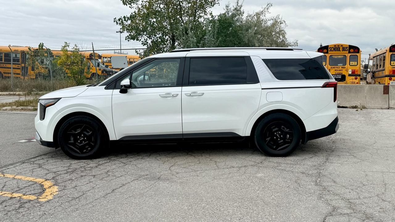 2025 Kia Carnival LXS Photo5