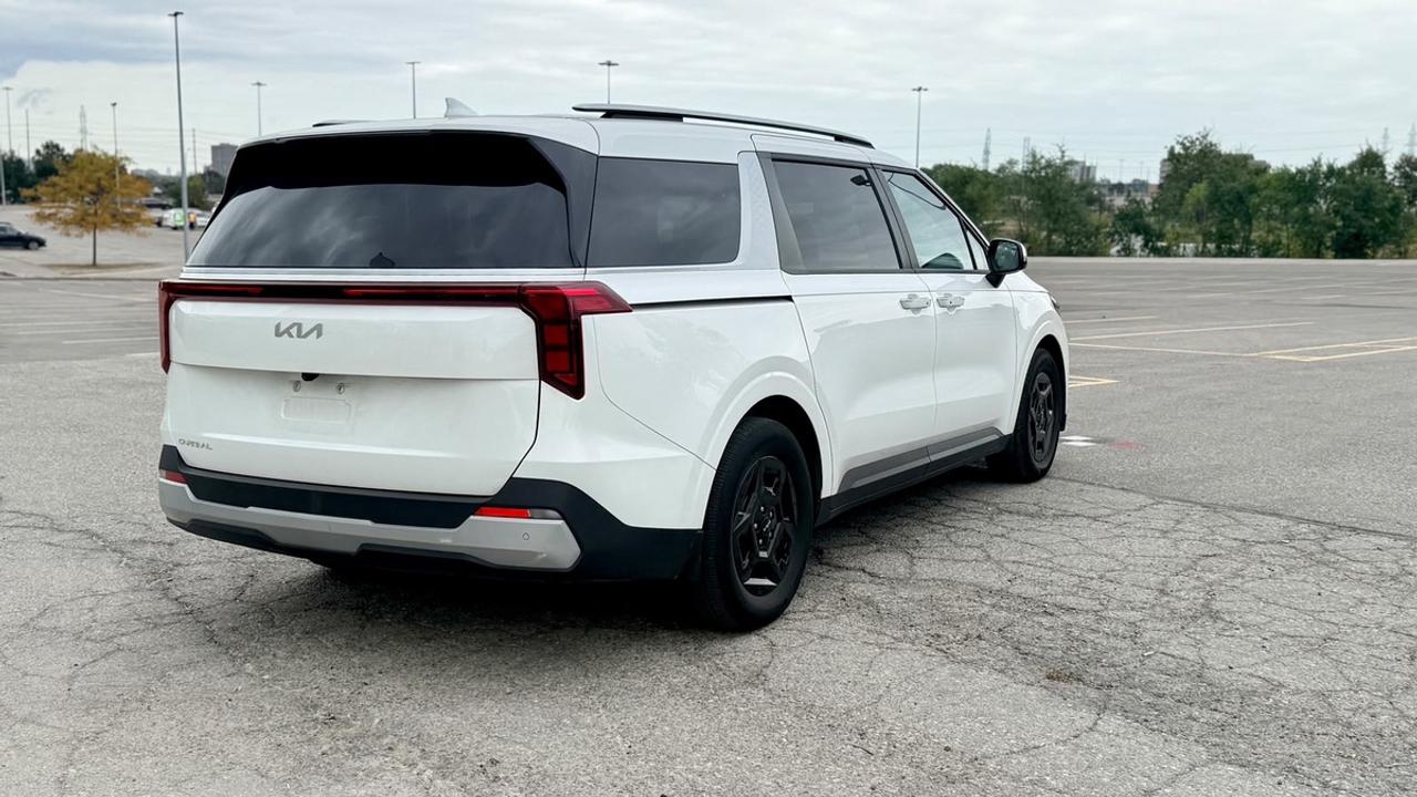 2025 Kia Carnival LXS Photo