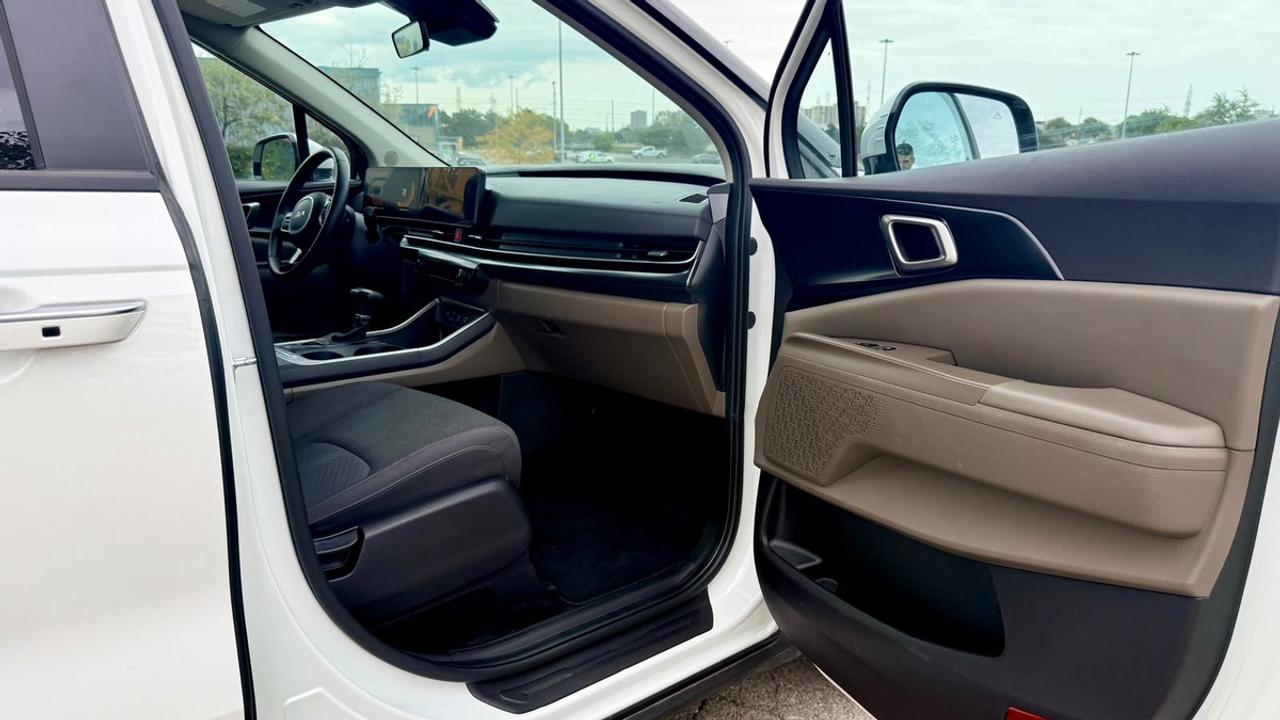 2025 Kia Carnival LXS Photo