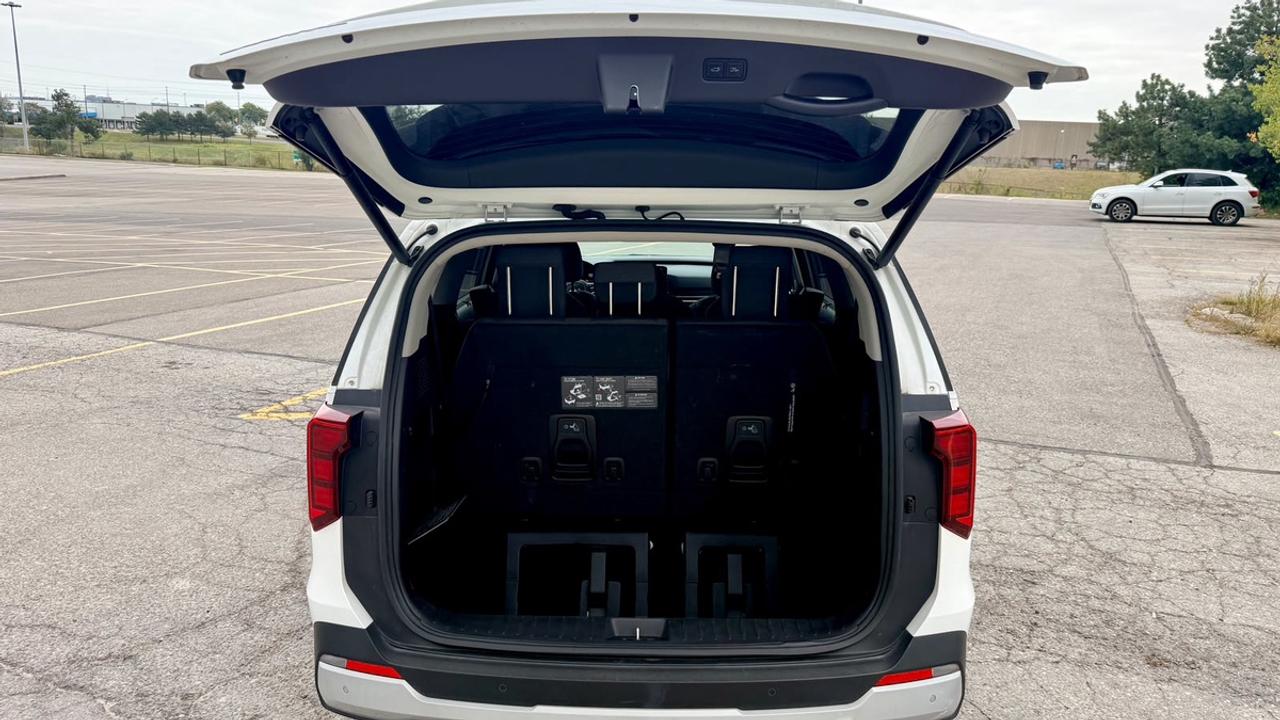 2025 Kia Carnival LXS Photo