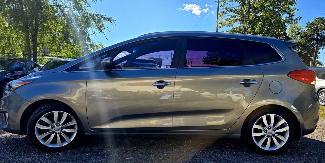 2014 Kia Rondo EX Photo