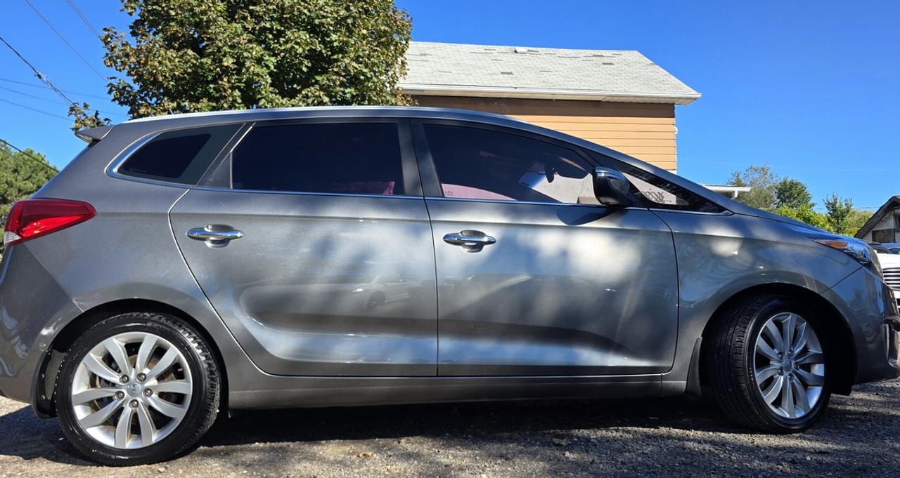 2014 Kia Rondo EX Photo