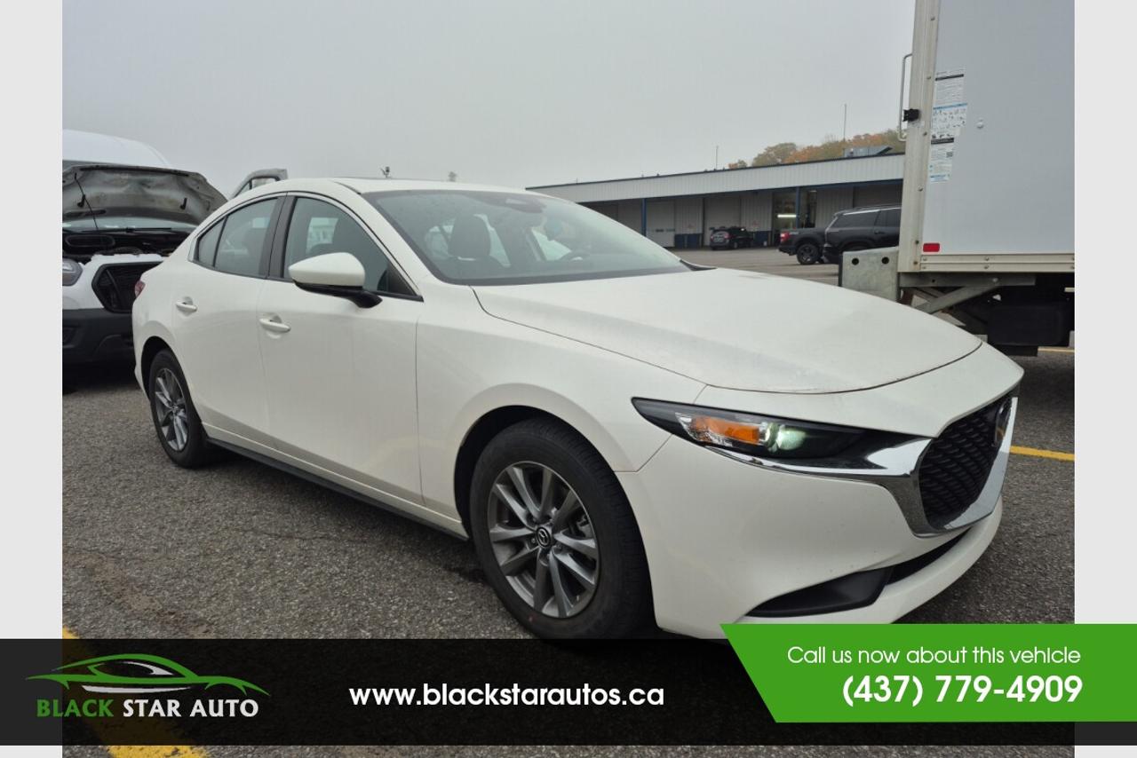2024 Mazda MAZDA3  Photo1