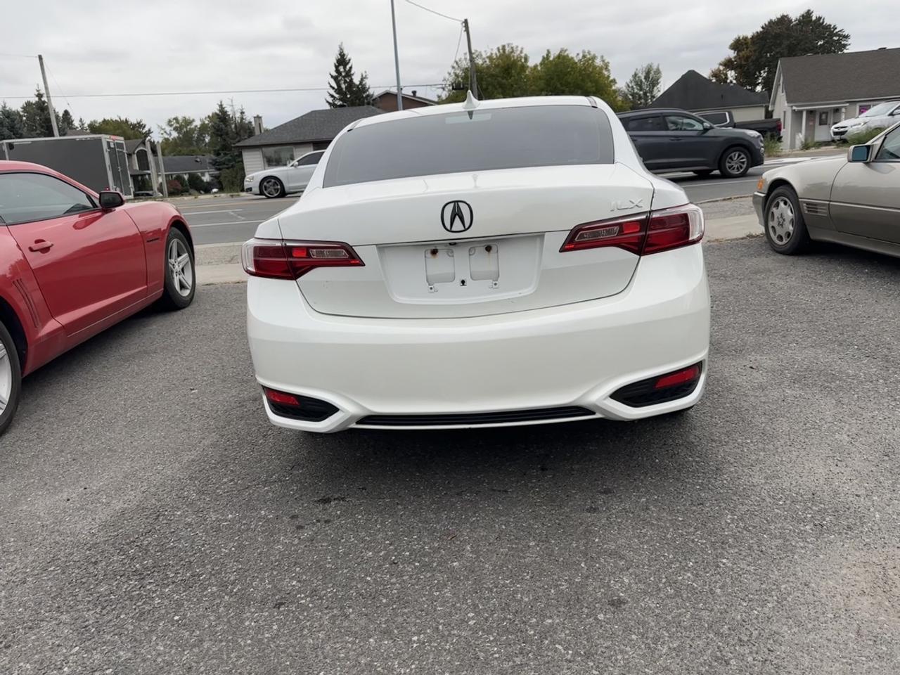 2017 Acura ILX PREMIUM Photo4