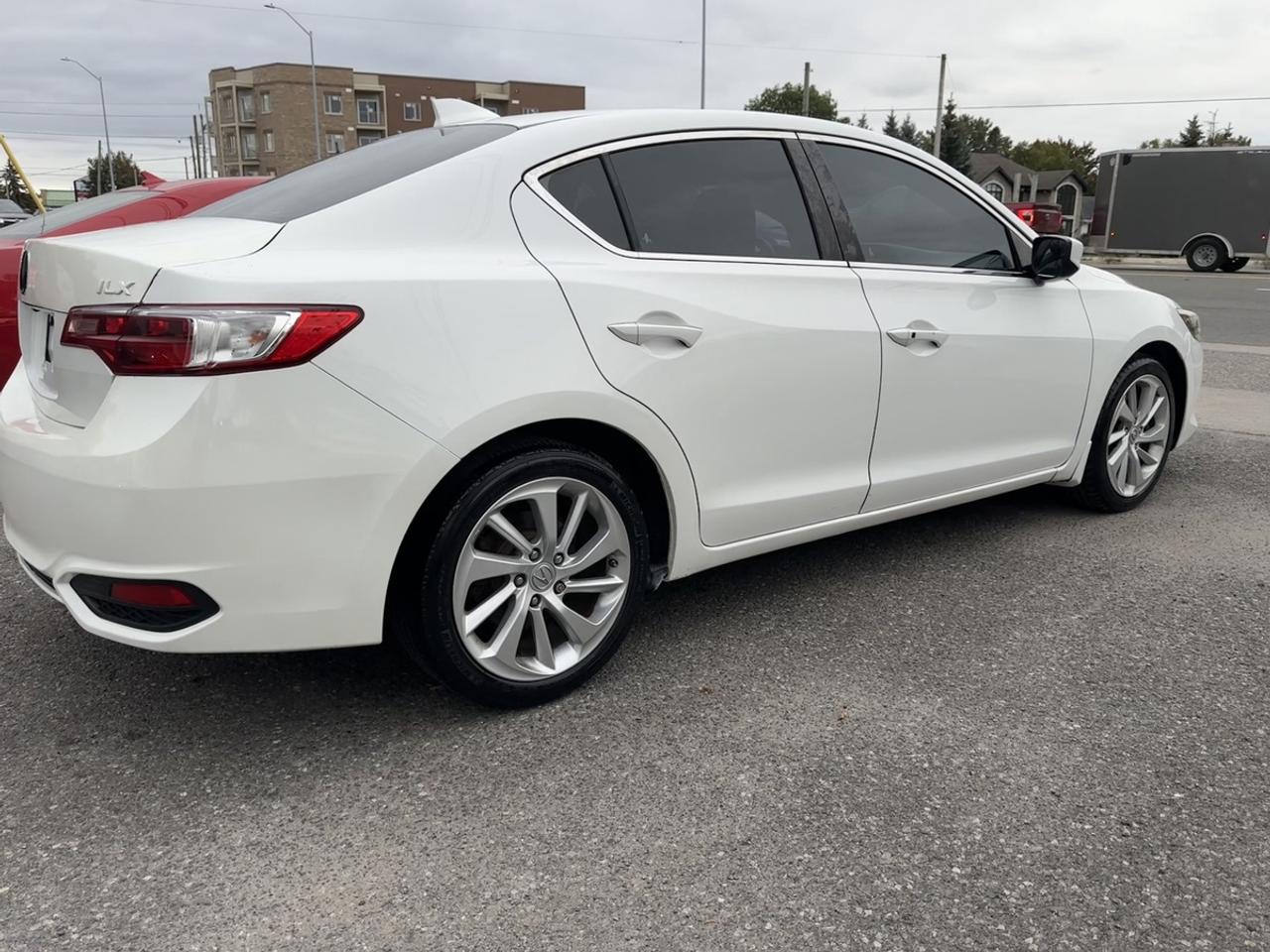 2017 Acura ILX PREMIUM Photo3