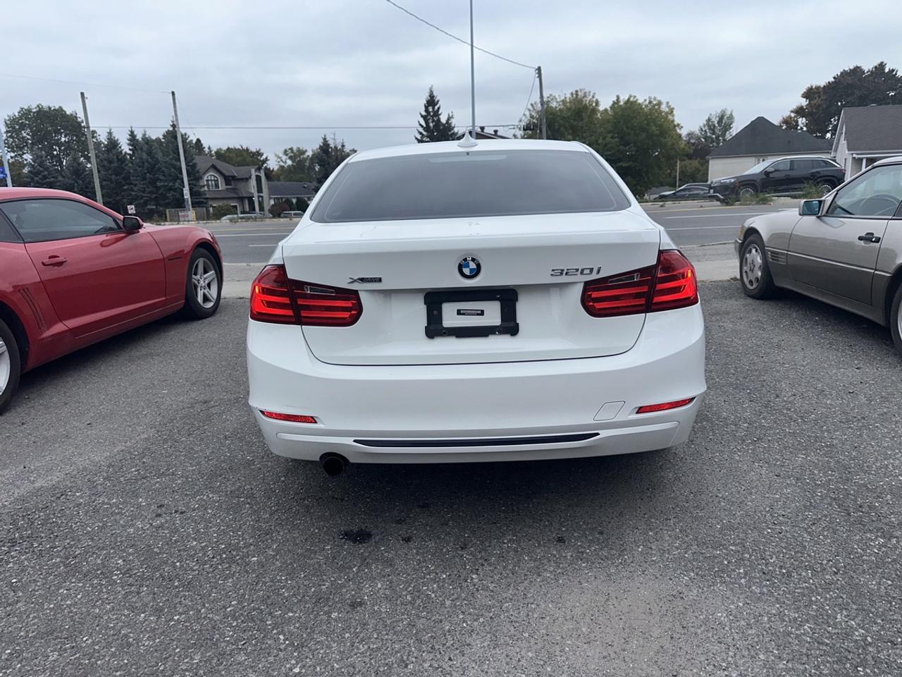 2014 BMW 3 Series 320i xDrive Photo