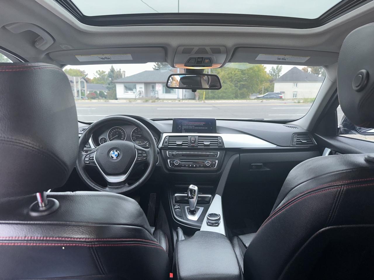 2014 BMW 3 Series 320i xDrive Photo