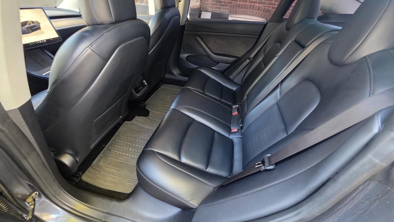 2022 Tesla Model 3 STANDARD RANGE PLUS Photo